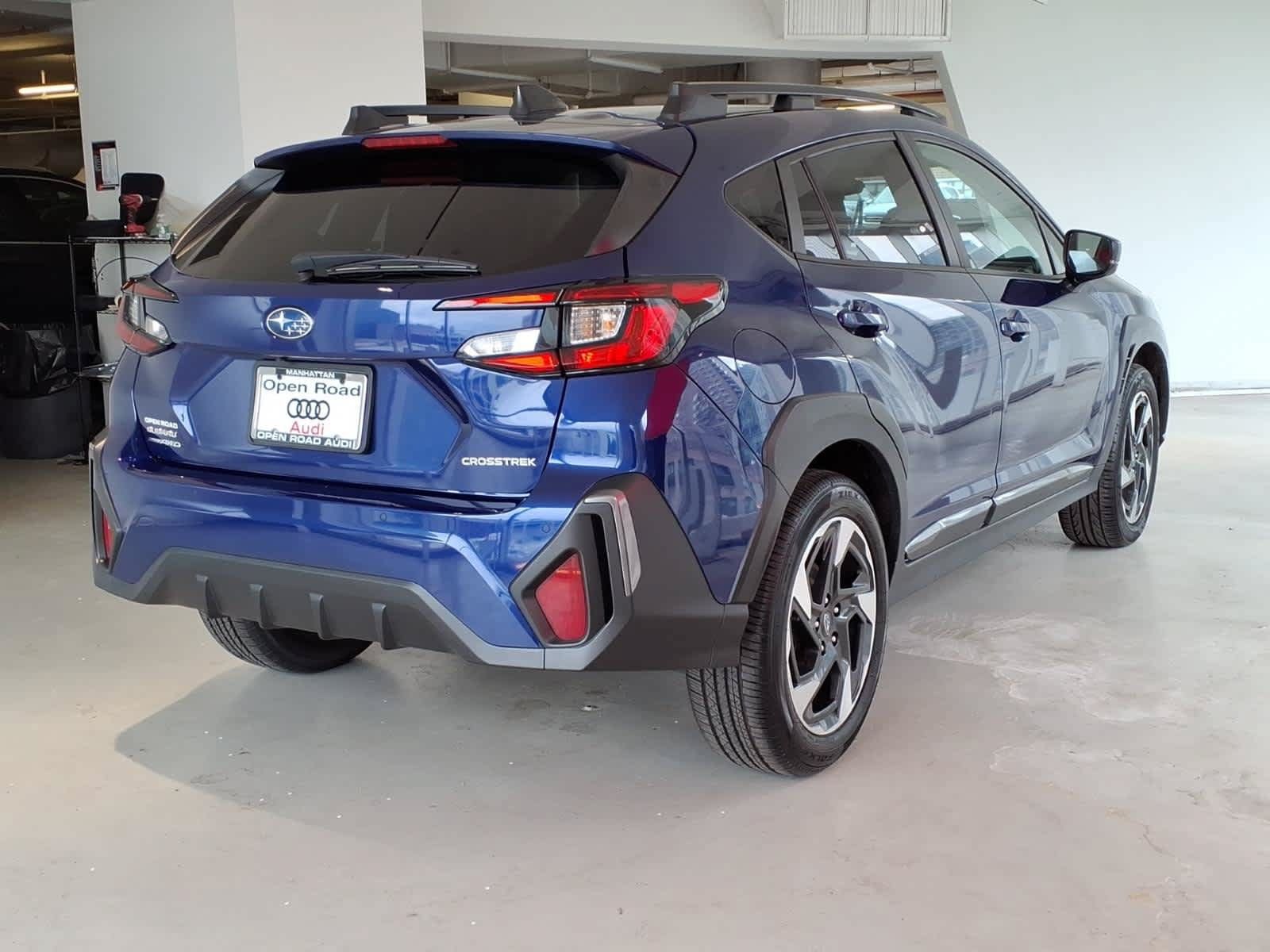 Used 2024 Subaru Crosstrek 2.5i Limited AWD/4WD image 4