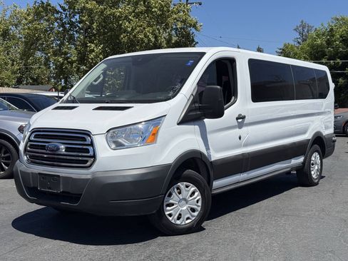 Used 2018 Ford Transit 350 XLT RWD image 2