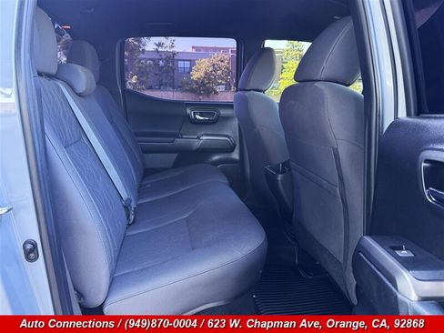Used 2019 Toyota Tacoma TRD Sport w/ Technology Package RWD image 8