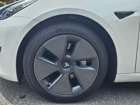 Used 2022 Tesla Model 3 Long Range AWD/4WD image 17