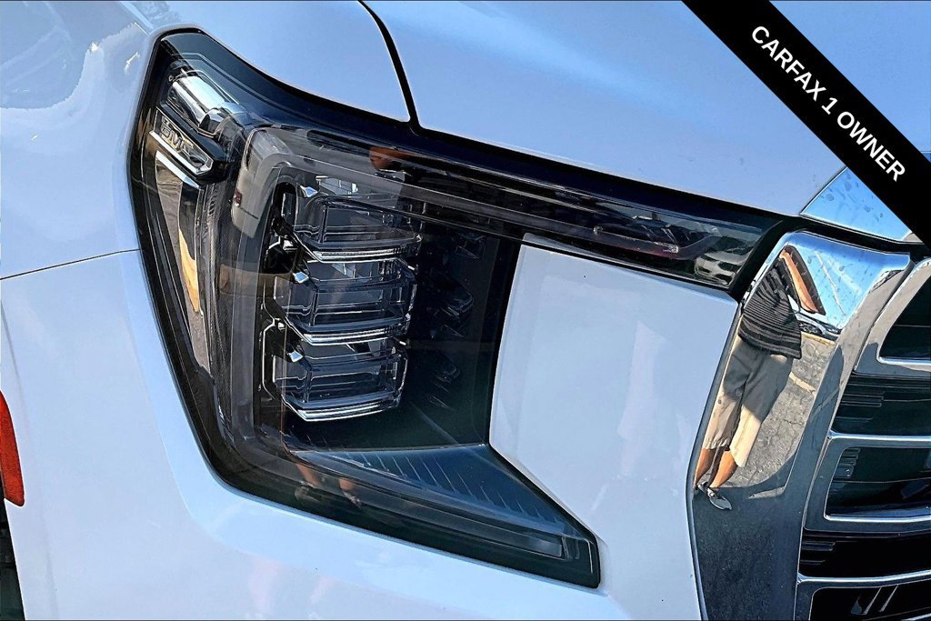Used 2023 GMC Yukon XL SLT AWD/4WD image 31