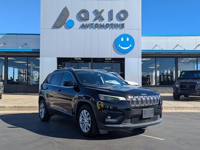 Used 2019 Jeep Cherokee Latitude w/ Popular Appearance Group