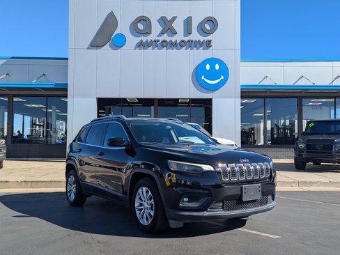 Used 2019 Jeep Cherokee Latitude w/ Popular Appearance Group FWD image 1