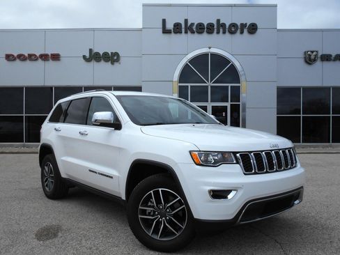 Certified 2021 Jeep Grand Cherokee Limited w/ Trailer Tow Group IV AWD/4WD image 3