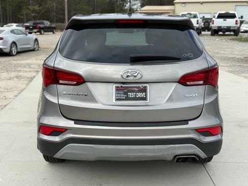 Used 2018 Hyundai Santa Fe Sport w/ Cargo Package FWD image 6