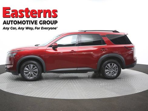 Used 2025 Nissan Pathfinder SV FWD image 59