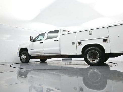 Used 2019 Chevrolet Silverado 3500 W/T w/ WT Convenience Package AWD/4WD image 45