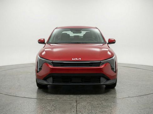 Used 2025 Kia K4 LXS FWD image 2