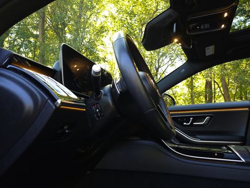 Used 2023 Mercedes-Benz S 500 4MATIC image 41