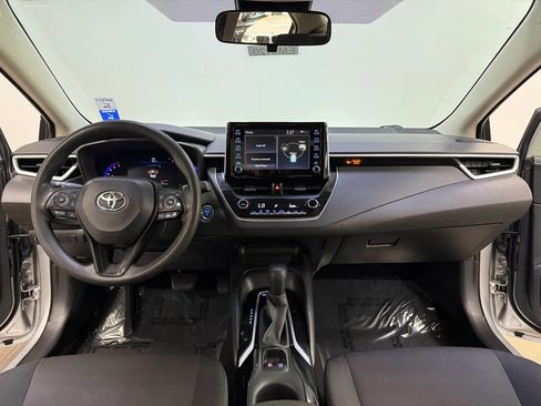 Used 2020 Toyota Corolla LE w/ Carpet Mat Package (TMS) FWD image 11