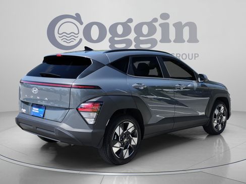 Certified 2025 Hyundai Kona SEL FWD image 6