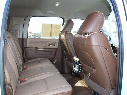 Used 2024 RAM 2500 Limited w/ Towing Technology Group image 20