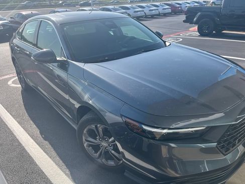 Used 2023 Honda Accord EX image 3