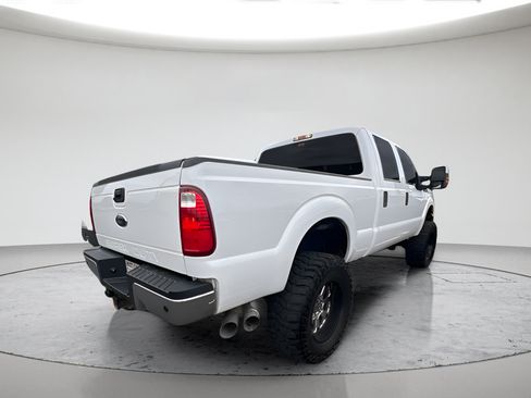 Used 2016 Ford F250 XLT w/ XLT Premium Package AWD/4WD image 3