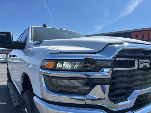 New 2026 RAM 2500 Tradesman image 32