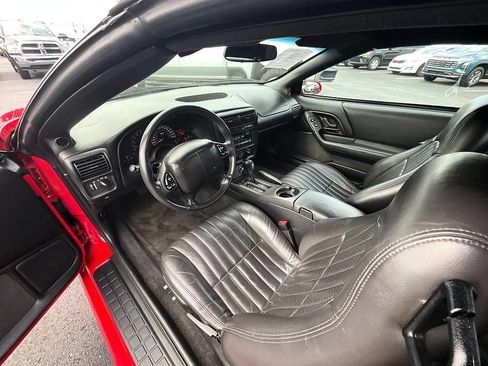 Used 2002 Chevrolet Camaro Z28 w/ Sport Appearance Pkg RWD image 32