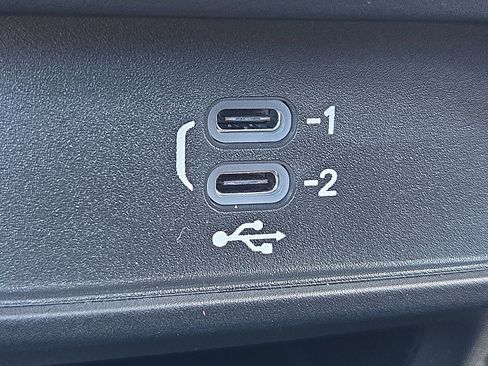 New 2026 Chrysler Pacifica Select image 12