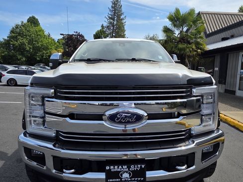 Used 2019 Ford F350 Lariat w/ Lariat Ultimate Package AWD/4WD image 9