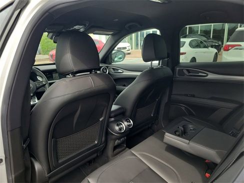 New 2025 Alfa Romeo Stelvio Sprint image 9