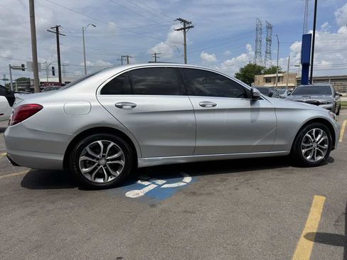 Used 2016 Mercedes-Benz C 300 4MATIC Sedan image 4