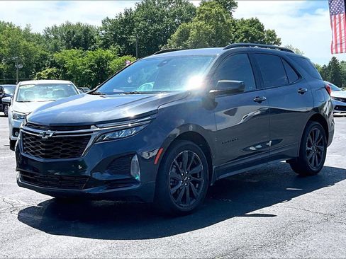 Used 2022 Chevrolet Equinox RS w/ LPO, Floor Liner Package FWD image 36