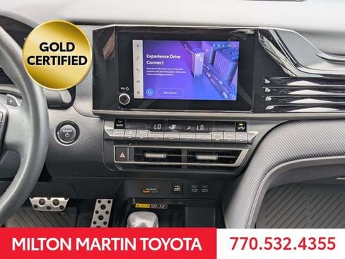 Certified 2025 Toyota Camry SE FWD image 17