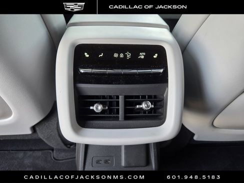Certified 2024 Cadillac Lyriq Luxury AWD/4WD image 6