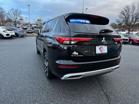 Used 2024 Mitsubishi Outlander SE image 6