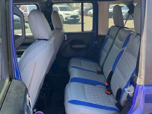 Used 2018 Jeep Wrangler Unlimited Sport image 15