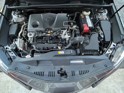 Used 2020 Toyota Camry XSE w/ Navigation Package image 18