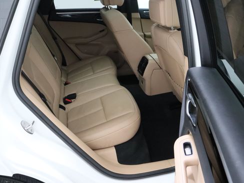 Used 2023 Porsche Macan S image 37