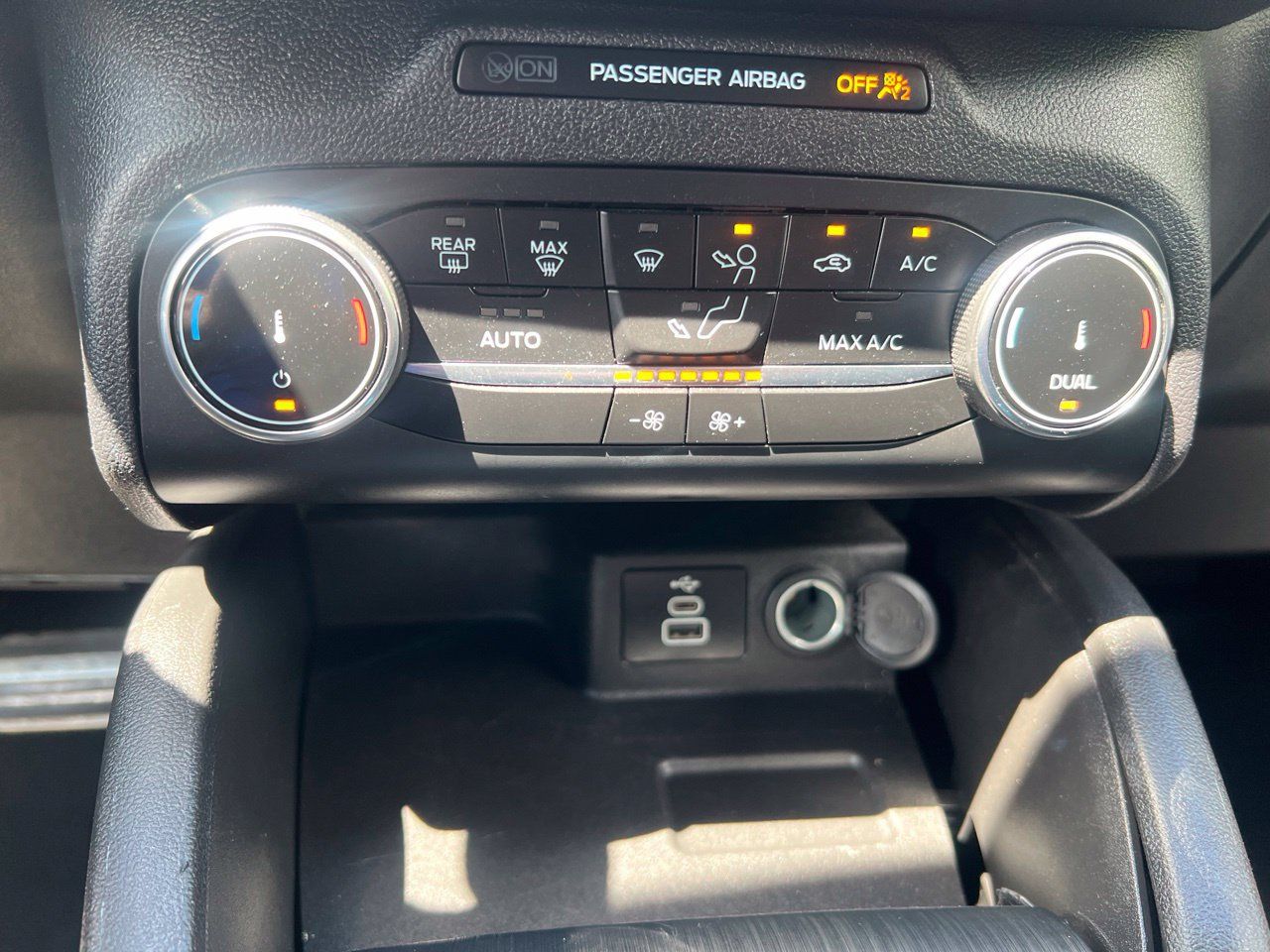 Used 2024 Ford Escape ST-Line FWD image 32