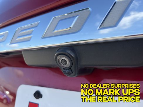Used 2021 Ford Expedition XLT AWD/4WD image 4