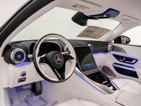 New 2026 Mercedes-Benz Maybach SL 680 image 10