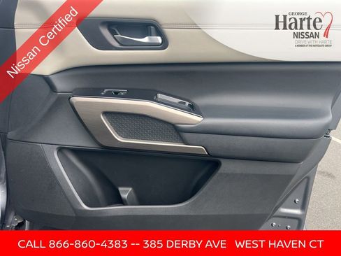 Certified 2022 Nissan Pathfinder Platinum image 32