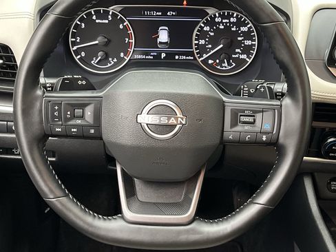 Used 2025 Nissan Rogue SV AWD/4WD image 13