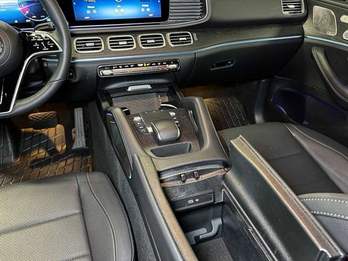 Used 2025 Mercedes-Benz GLE 350 4MATIC image 32