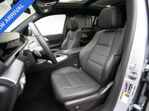 Used 2025 Mercedes-Benz GLS 450 4MATIC image 25