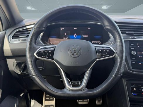 Used 2022 Volkswagen Tiguan SE R-Line FWD image 11