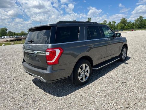 Used 2019 Ford Expedition XLT w/ Equipment Group 202A AWD/4WD image 4