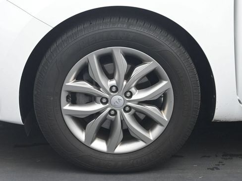 Used 2020 Kia Sedona EX FWD image 30