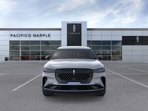 New 2026 Lincoln Nautilus Premier image 6