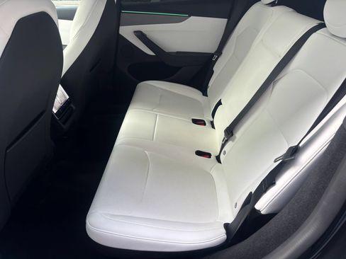 Used 2026 Tesla Model Y 2WD image 12