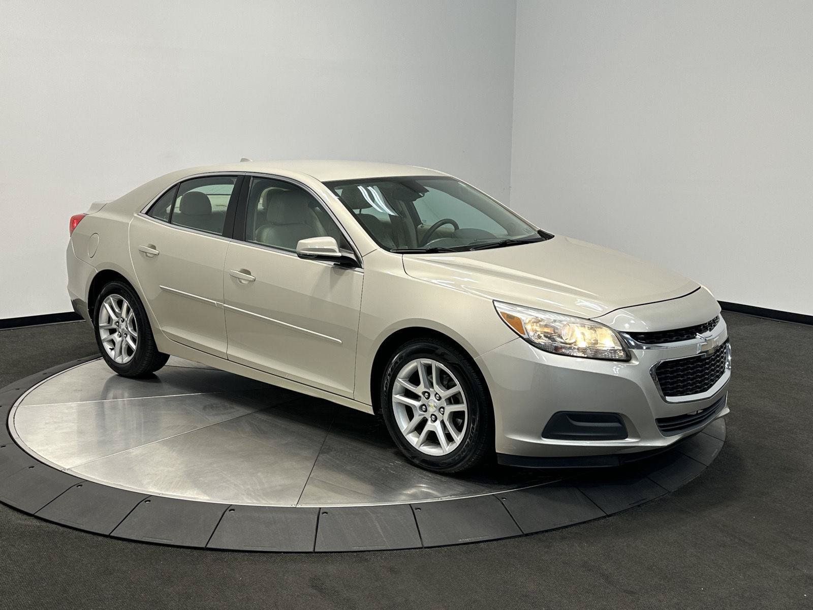 Used 2014 Chevrolet Malibu LT w/ Power Convenience Package FWD image 2