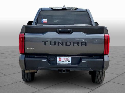 Used 2022 Toyota Tundra SR5 w/ SR5 Convenience Package image 5