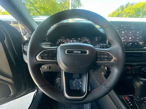 Used 2024 Jeep Compass Trailhawk AWD/4WD image 15