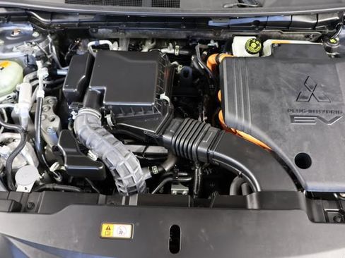 Used 2024 Mitsubishi Outlander SEL image 23