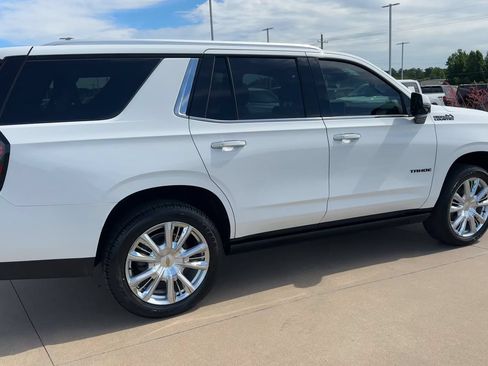 Used 2023 Chevrolet Tahoe High Country AWD/4WD image 9