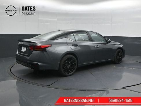 New 2026 Nissan Altima 2.5 SR w/ SR Midnight Edition Package FWD image 2