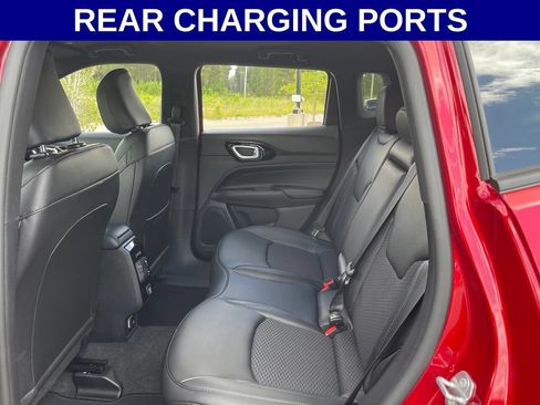 New 2026 Jeep Compass Latitude AWD/4WD image 12